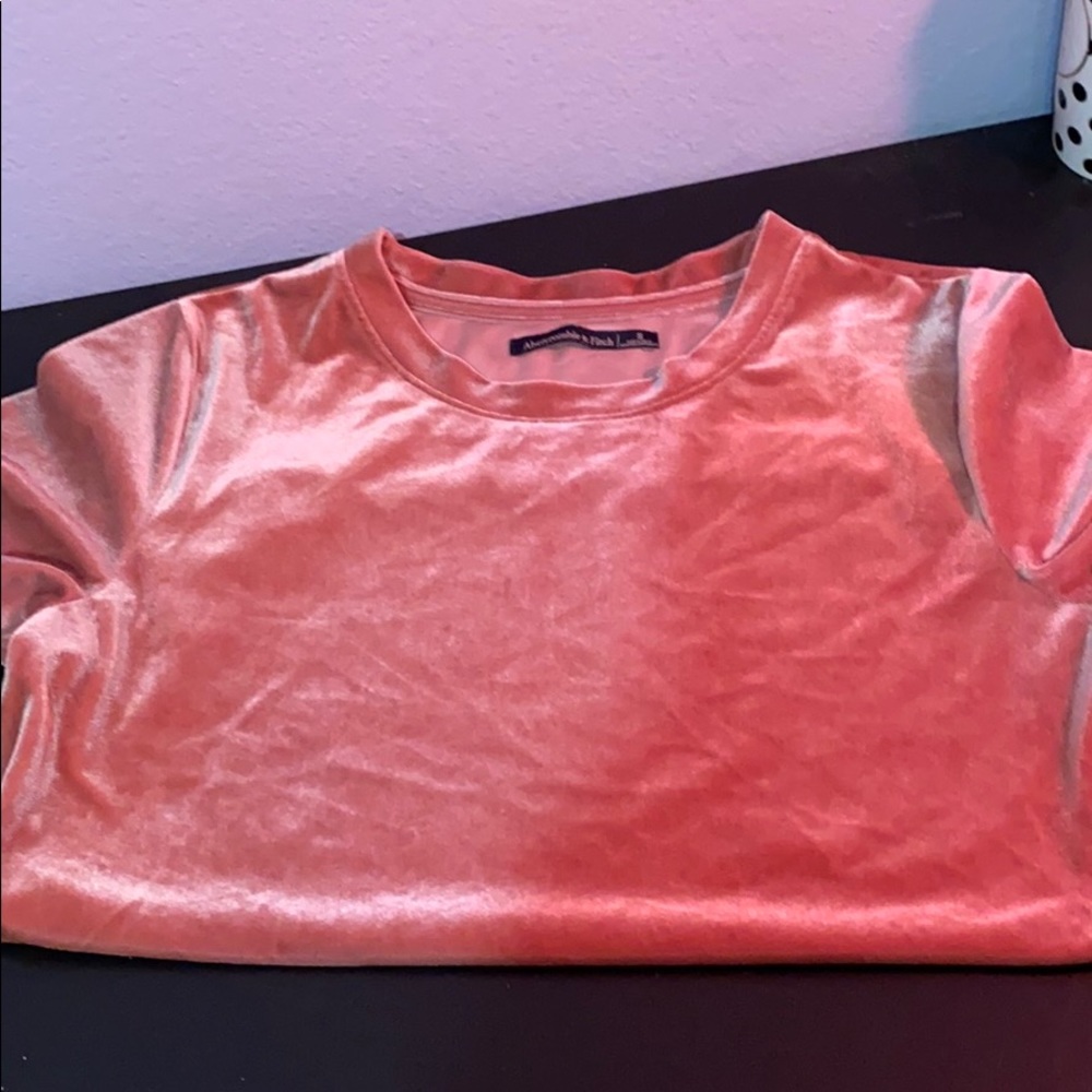 Felt pink Abercrombie and Fitch shirt